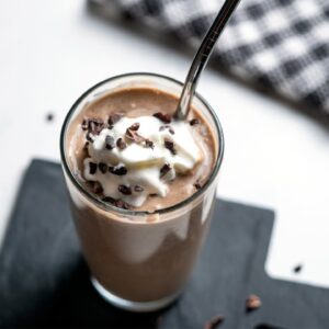 Keto Creamy Chocolate Smoothie Recipe [Fast, Easy, Low-Carb Breakfast]