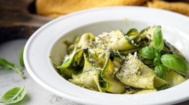 Low-Carb Zucchini Ribbons with Avocado Walnut Pesto 12 Low-Carb Zucchini Ribbons with Avocado Walnut Pesto