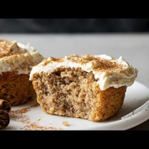 Low Carb Spice Cake Cupcakes